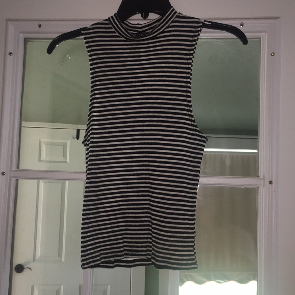 Shirt (crop top)